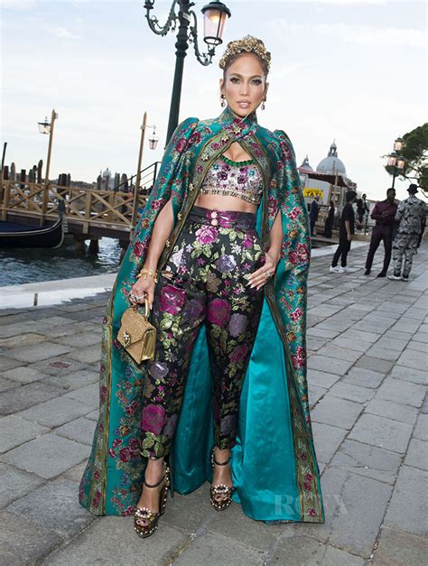 jennifer lopez venezia dolce gabbana|dolce and gabbana alta moda.